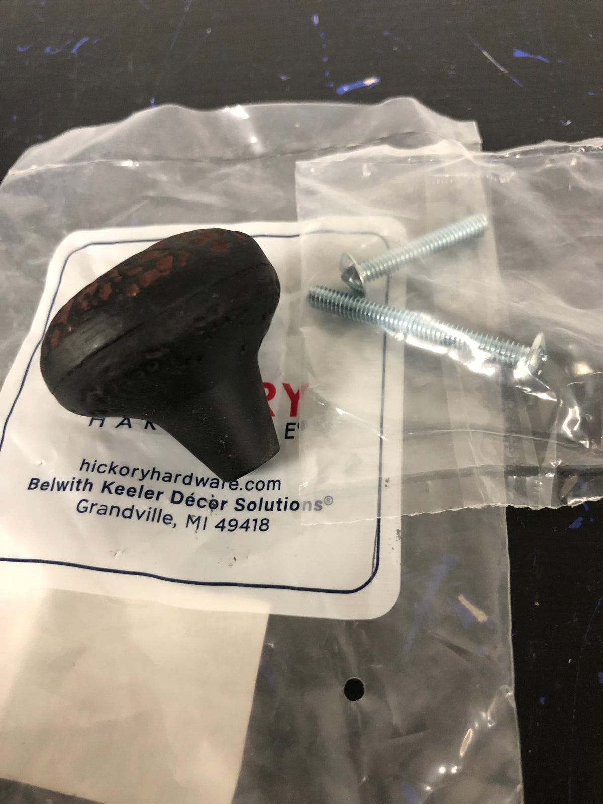 Hickory Hardware P3003-RI Refined Rustic 1-1/2" Vintage Raw Craftsman Look Mushroom Cabinet Knob / Drawer Knob - Rustic Iron