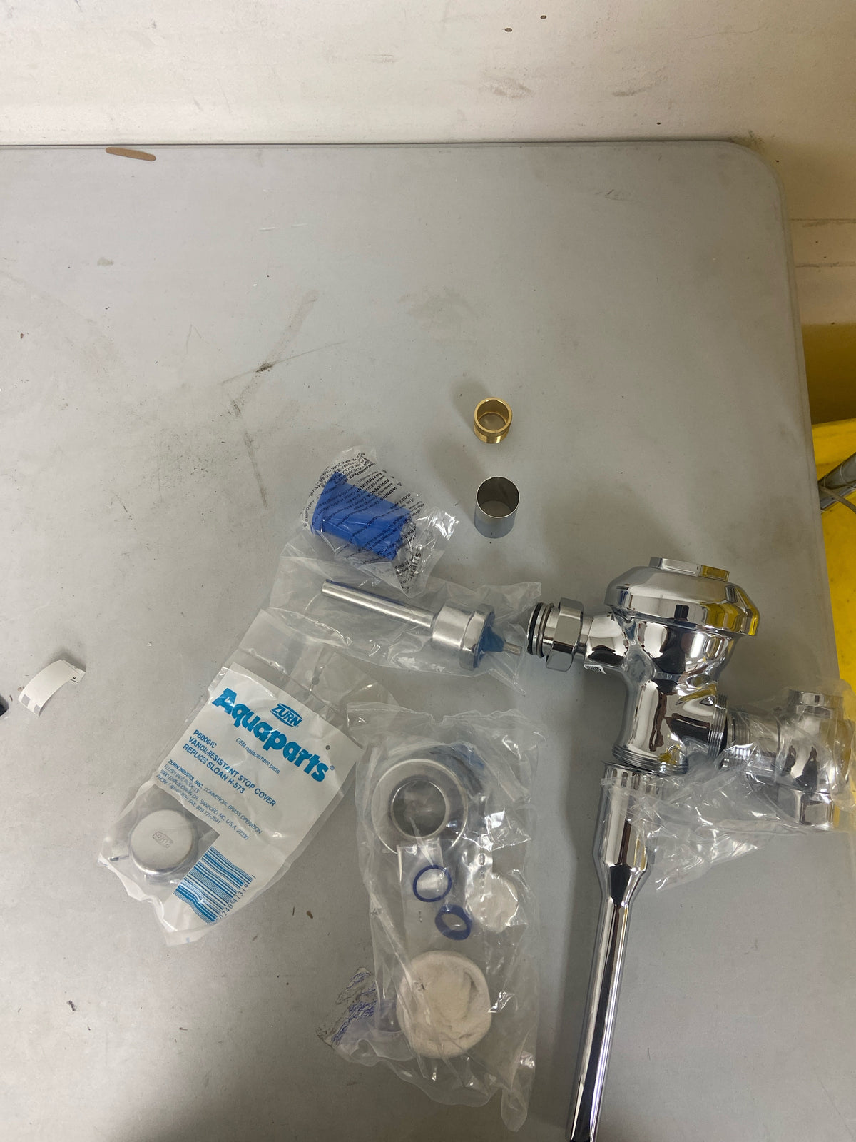 Zurn Z6003AV-EWS AquaVantage 0.5 GPF Manual Urinal Flushometer for 3/4" Top Spud - Chrome