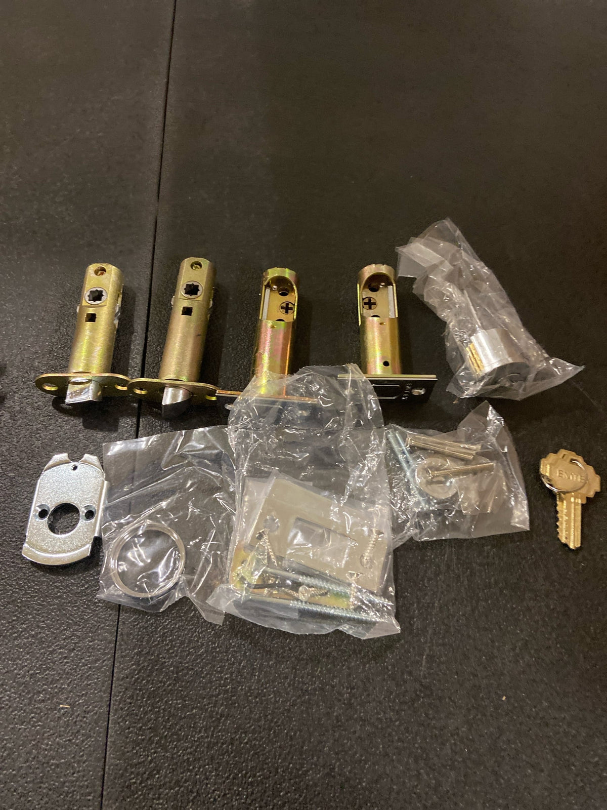 Emtek 4212MUS26RH Melrose Right Handed Full Plate Single Cylinder Keyed Entry Handleset with Milano Interior Lever - Polished Chrome