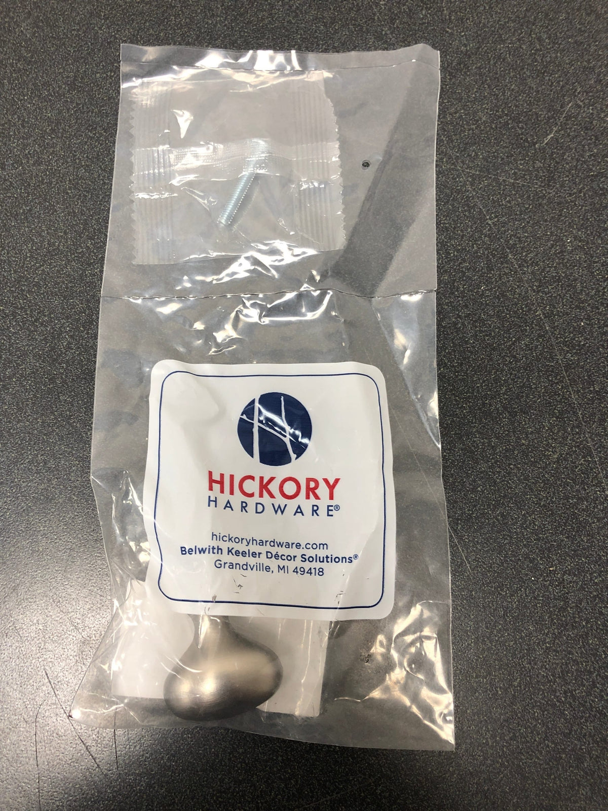 Hickory Hardware P3054-SS Williamsburg 1-1/4" Traditional Rustic Farmhouse Classic Oval Egg Cabinet Knob / Drawer Knob with Mounting Hardware - Stainless Steel