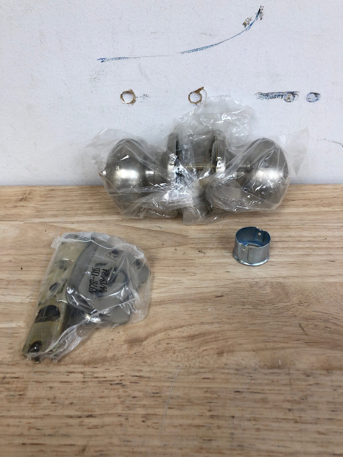 Kwikset 730L-15 Signature Series Laurel Privacy Door Knob - Satin Nickel