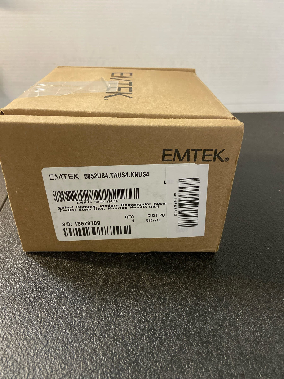 Emtek 5052US4.TAUS4.KNUS4.LH Knurled T-Bar Left Handed Non-Turning Two-Sided Dummy Door Lever Set with Modern Rectangular Rose from the SELECT Brass Collection - Satin Brass