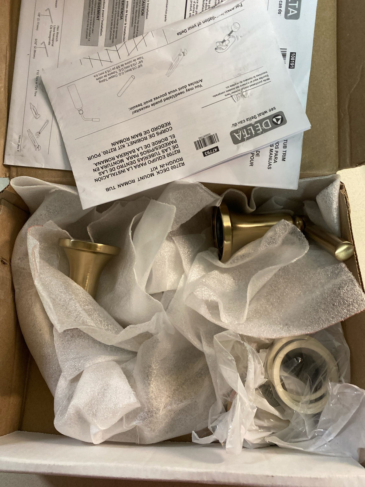 Delta T2735-CZ Saylor Deck Mounted Roman Tub Filler - Less Rough In - Champagne Bronze