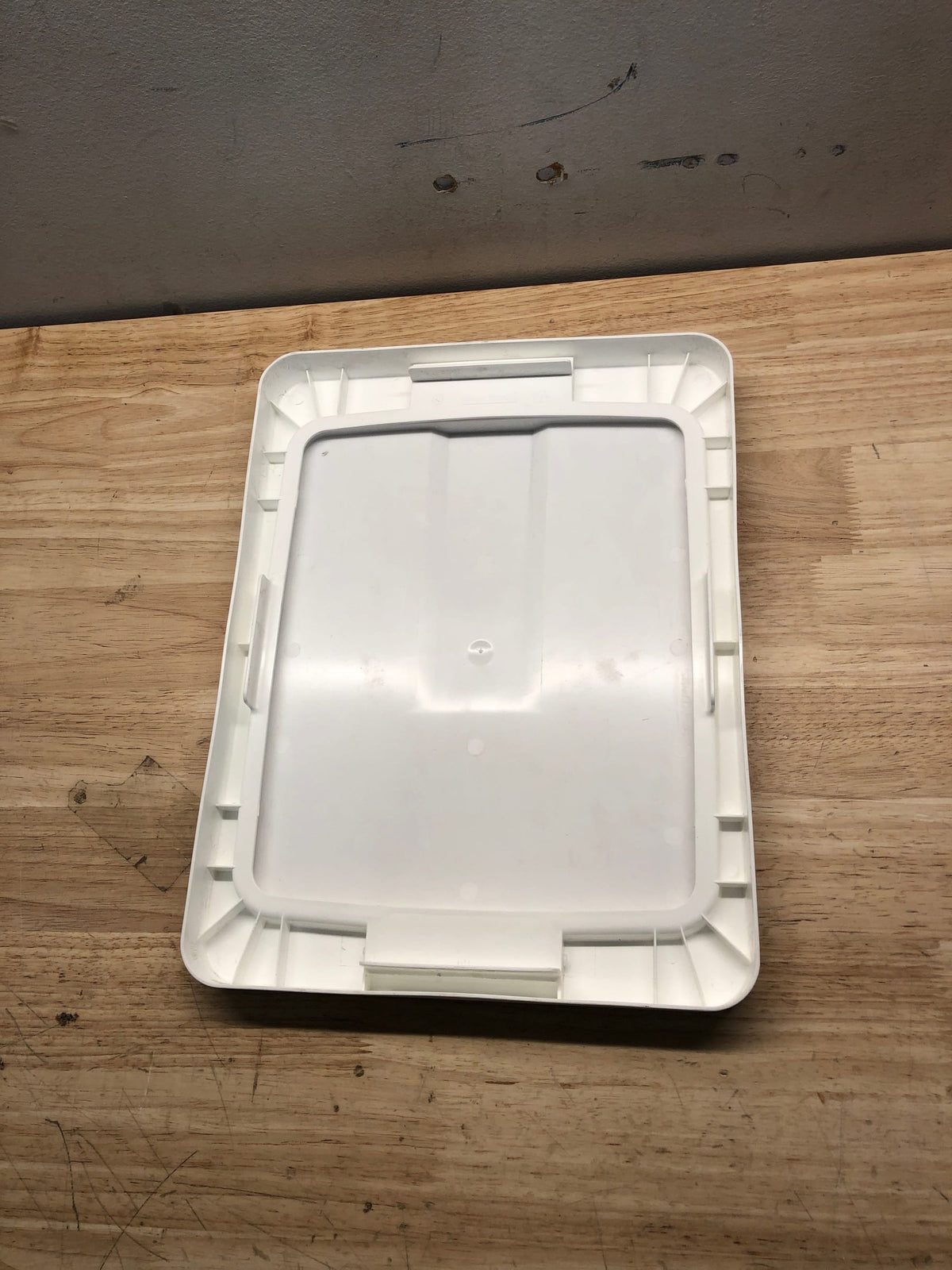 Kessebohmer 2507919010 36 Qt or 52 Qt Waste Container Lid - White