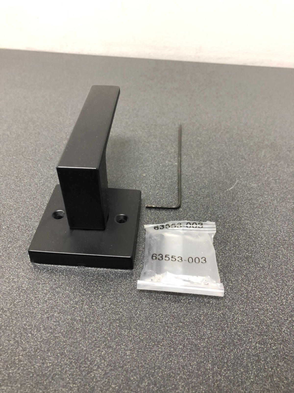 Kwikset 788SALSQT-514 Singapore Non-Turning One-Sided Dummy Door Lever with Square Rose - Matte Black