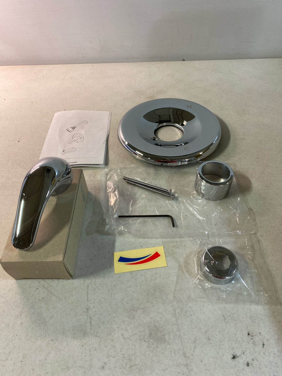 PROFLO PF7600S Alvord Pressure Balanced Valve Trim Only with Single Lever Handle - Less Rough In - Chrome