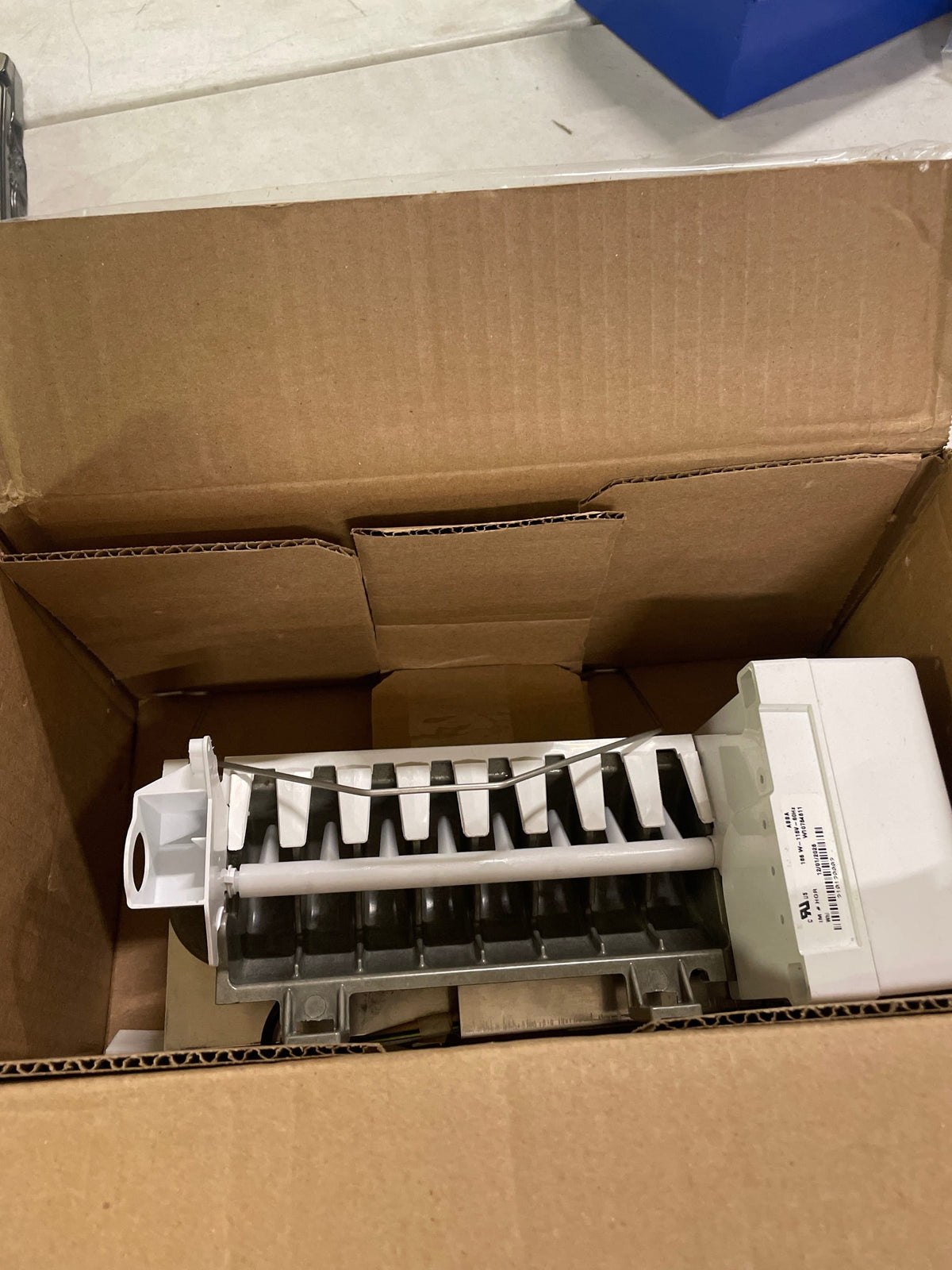 Whirlpool W11035752 Ice Maker Assembly