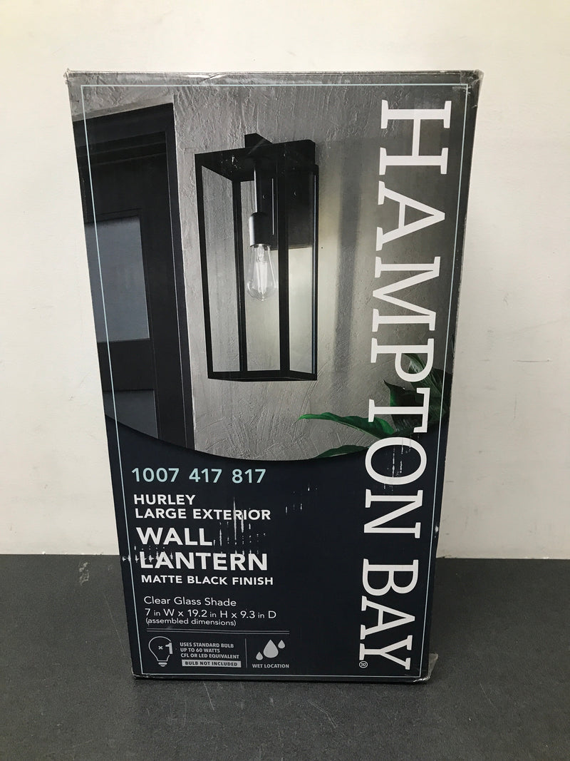 Hampton bay 44772 Hurley 19.25 in. Matte Black Farmhouse Outdoor 1-Light Wall Sconce with Clear Glass Shade