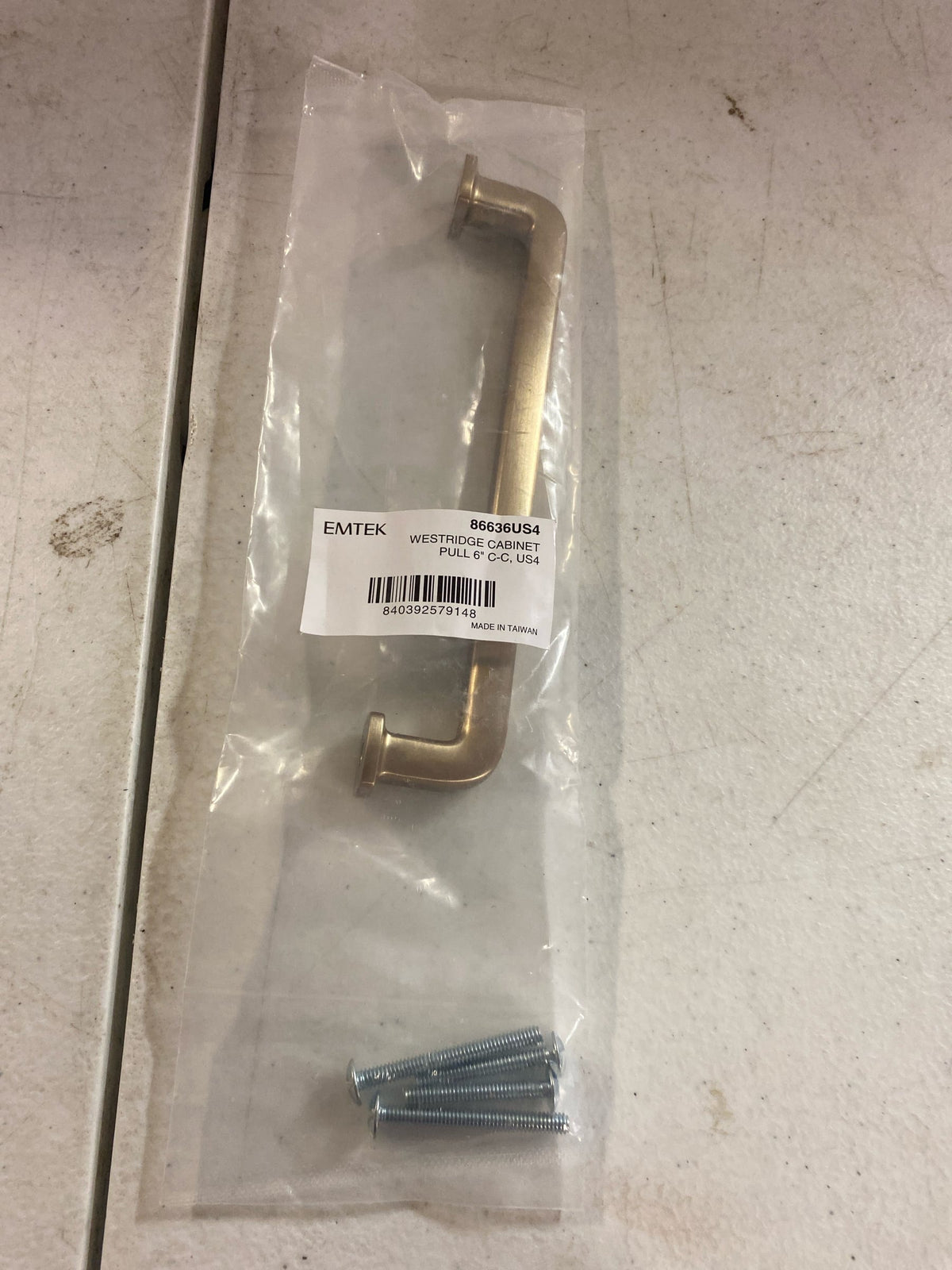 Emtek 86636US4 Westridge 6 Inch Center to Center Handle Cabinet Pull from the Timeless Classic Collection - Satin Brass