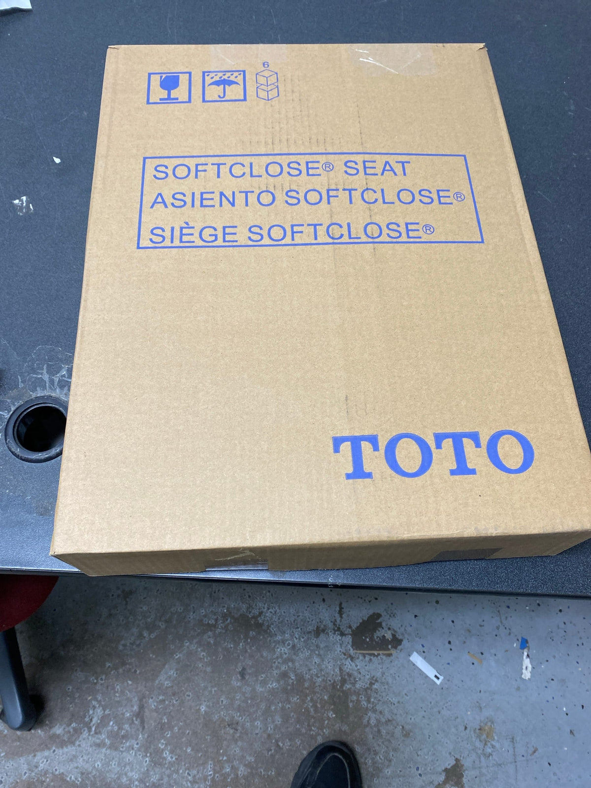 TOTO SS154#11 SoftClose Elongated Closed-Front Toilet Seat and Lid - Colonial White