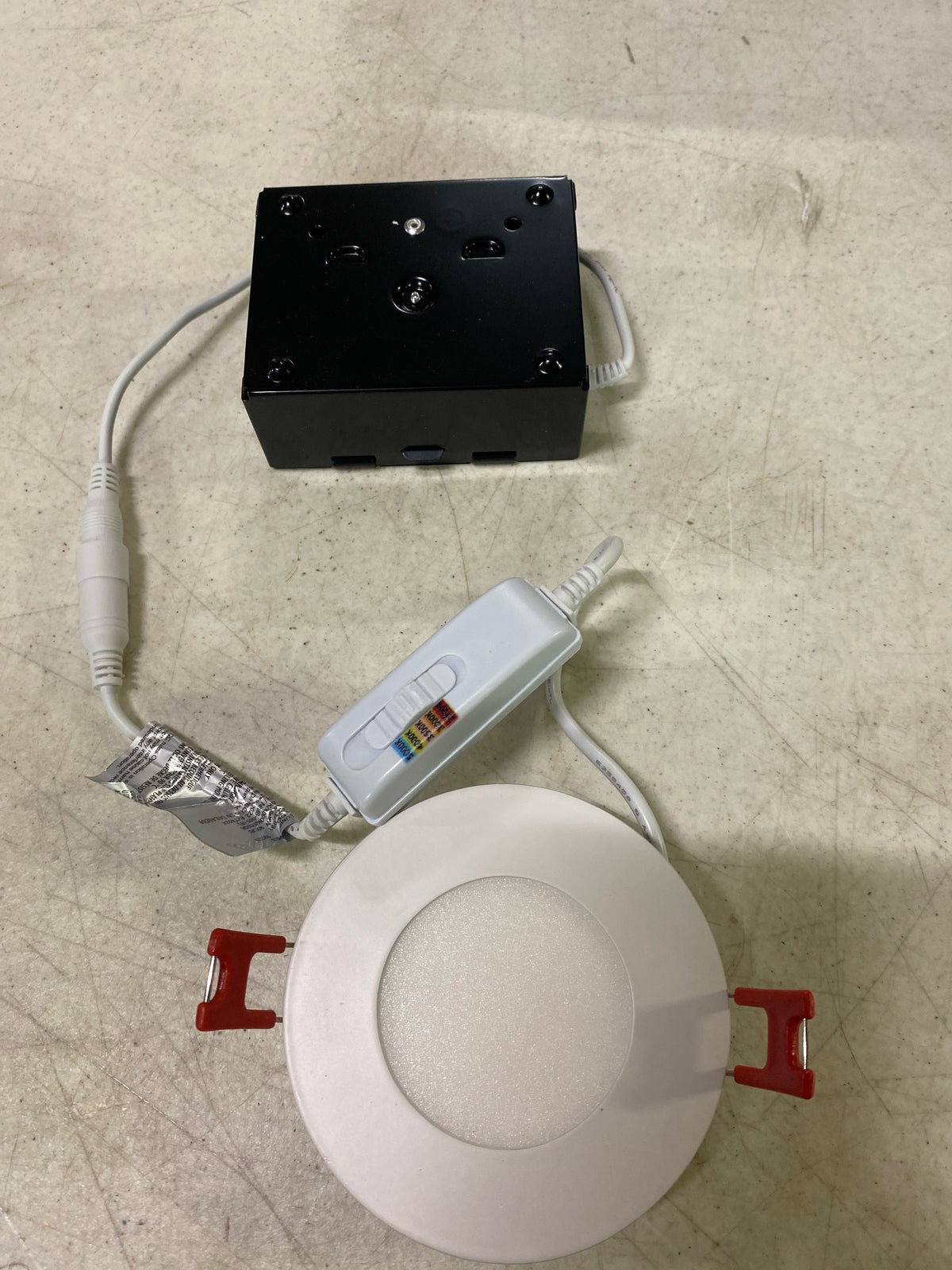 Commercial electric 92325 Premium Series 3 in. LED, 2-Level Lumen Select, Ultraslim Canless Recessed Light, Adjustable CCT