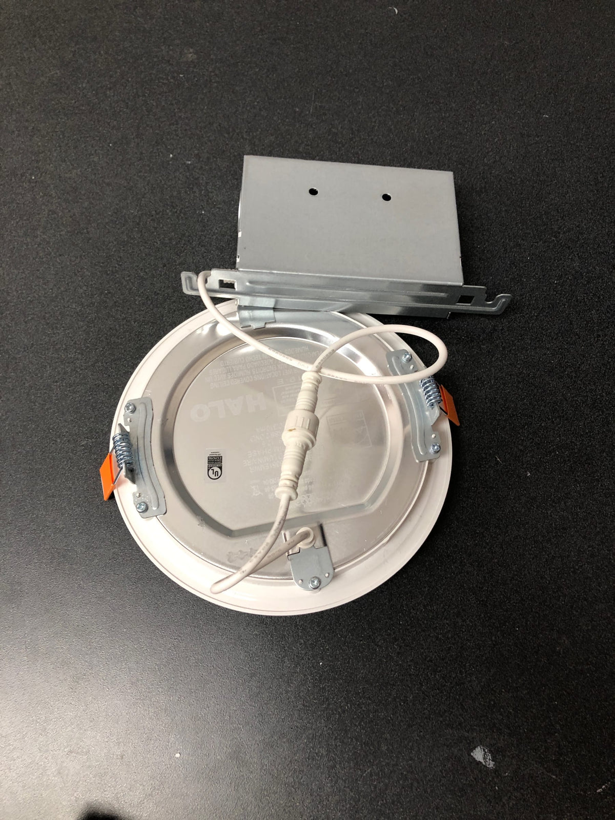 Halo HLBSL 6 in. Color Selectable New Construction or Remodel Canless Recessed Integrated LED Kit-HLBSL6099FS351EMWR