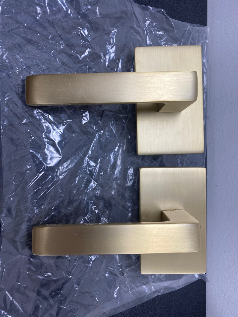 Emtek 5212DTUS4LH Dumont Left Handed Privacy Door Lever Set with Modern Rectangular Rose from the Brass Modern Collection - Satin Brass