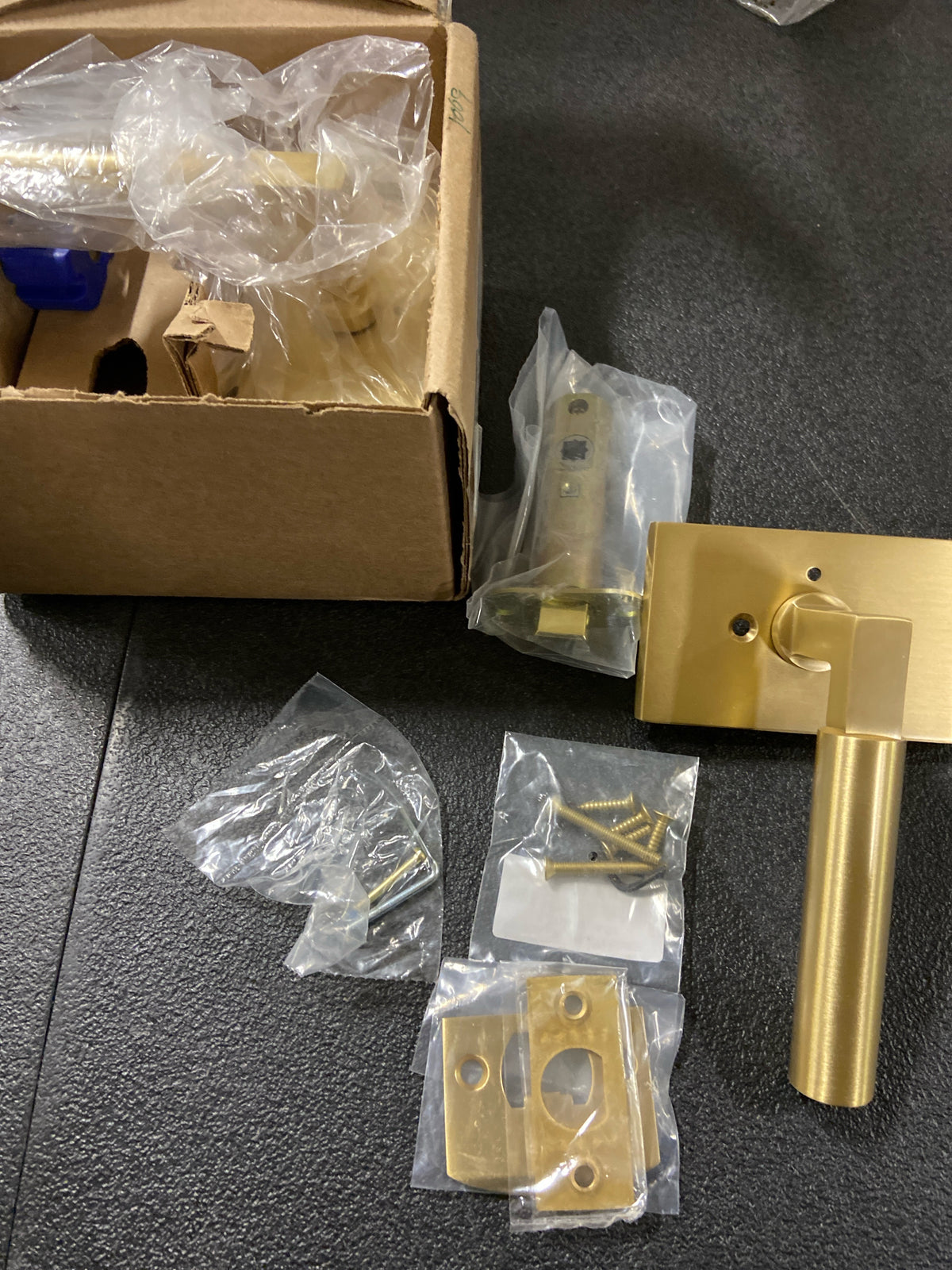 EMTEK Modern Rectangular Rosette Privacy Set with Matching Finish Hercules Lever - Choice of Left/Right Handing and 7 Finishes - 5212HECLHUS4 - Left Handed (LH) - Satin Brass (US4)