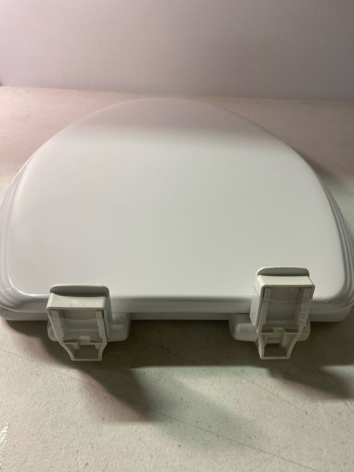Bemis 1600E4 390 Ashland Elongated Closed-Front Toilet SeatQuick Release - Cotton White