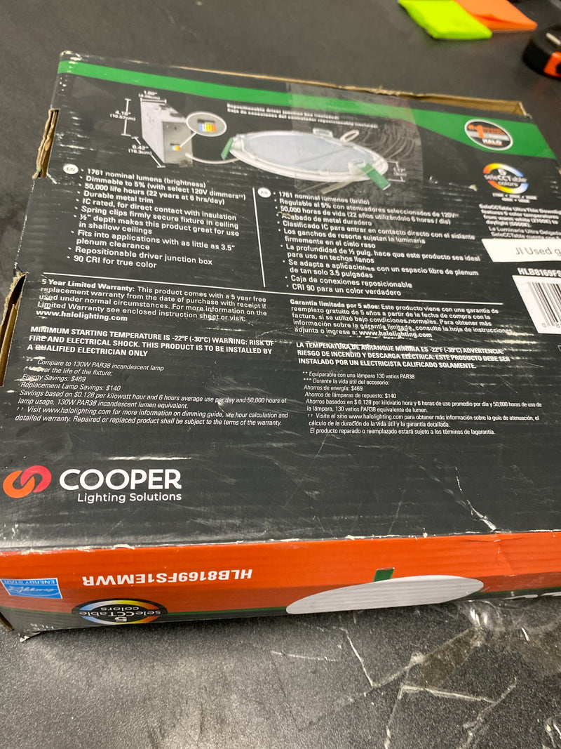 Halo HLB8169FS1EMWR HLB 8 in. Adjustable CCT Canless IC Rated Dimmable Indoor, Outdoor Integrated LED Recessed Light Kit