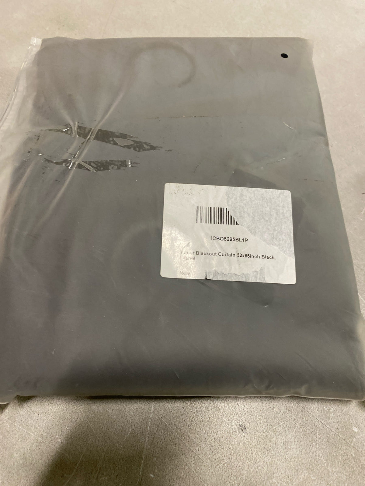 Pro space ICBO5295BL1P Black Polyester fabric with Grommet Top Room Darkening 52 in. W x 95 in. L Blackout Curtains （1 Panel）