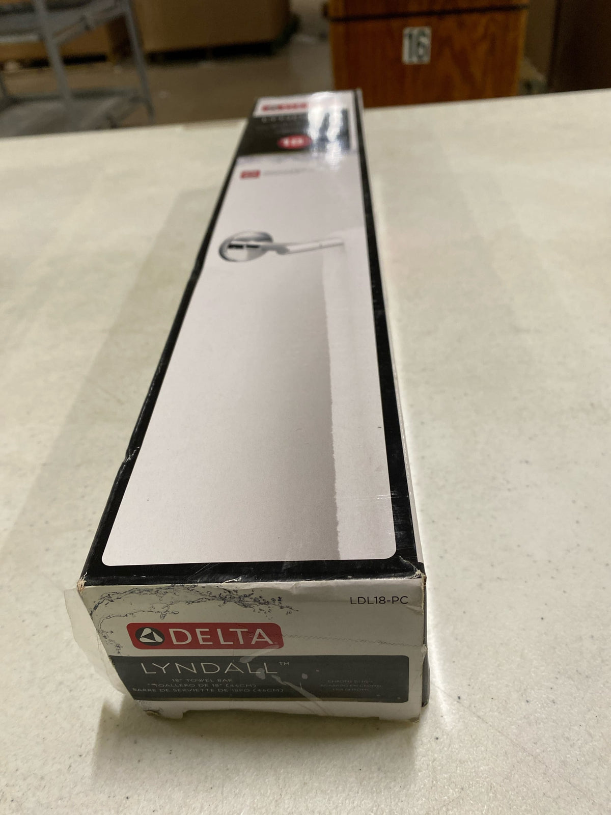 Delta Lyndall 18 in. Towel Bar in Chrome