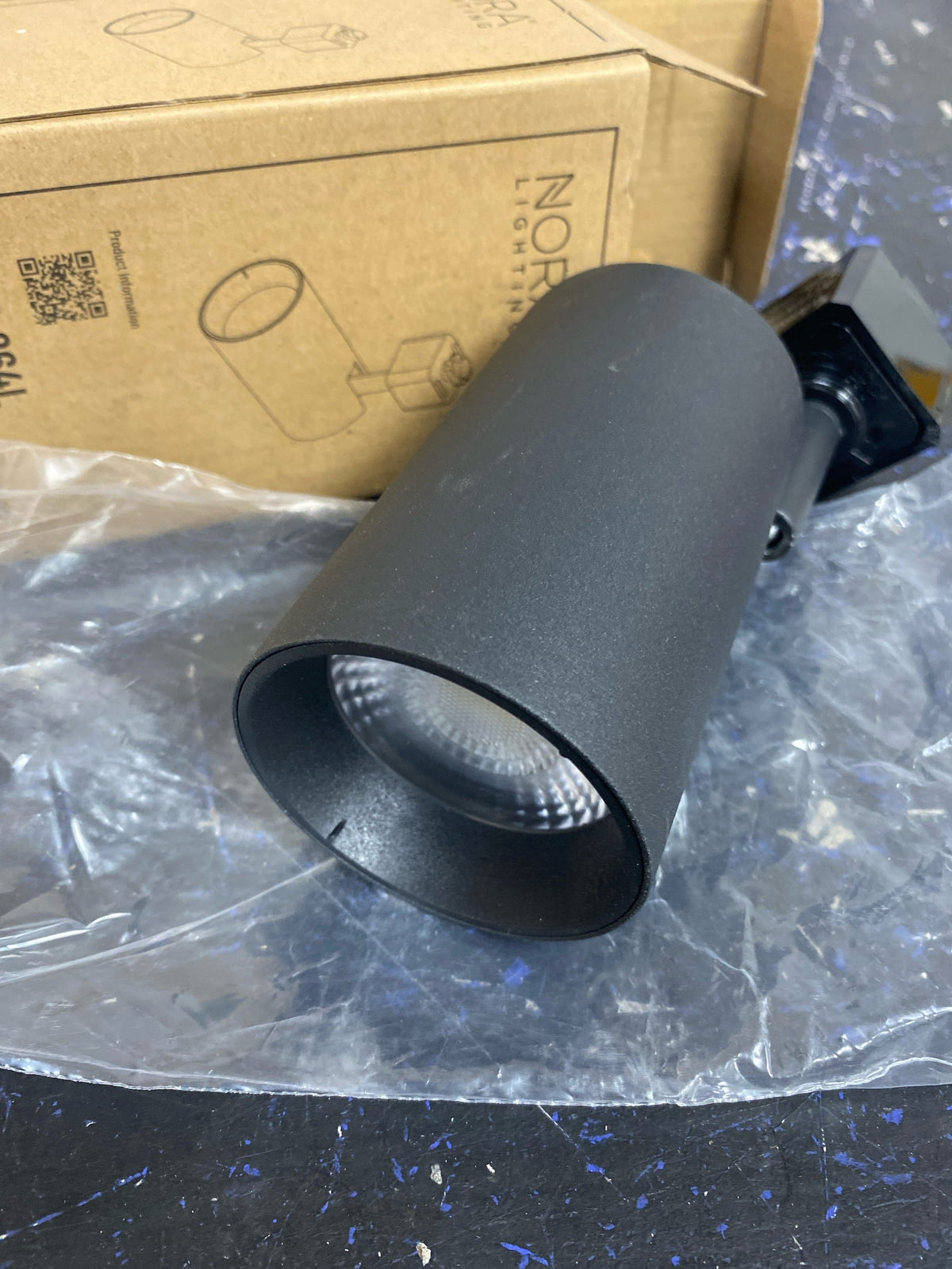 Nora Lighting NTE-864L927NB Led Track H-Track 7" Tall 2700K LED Track Head - Narrow Flood - Black