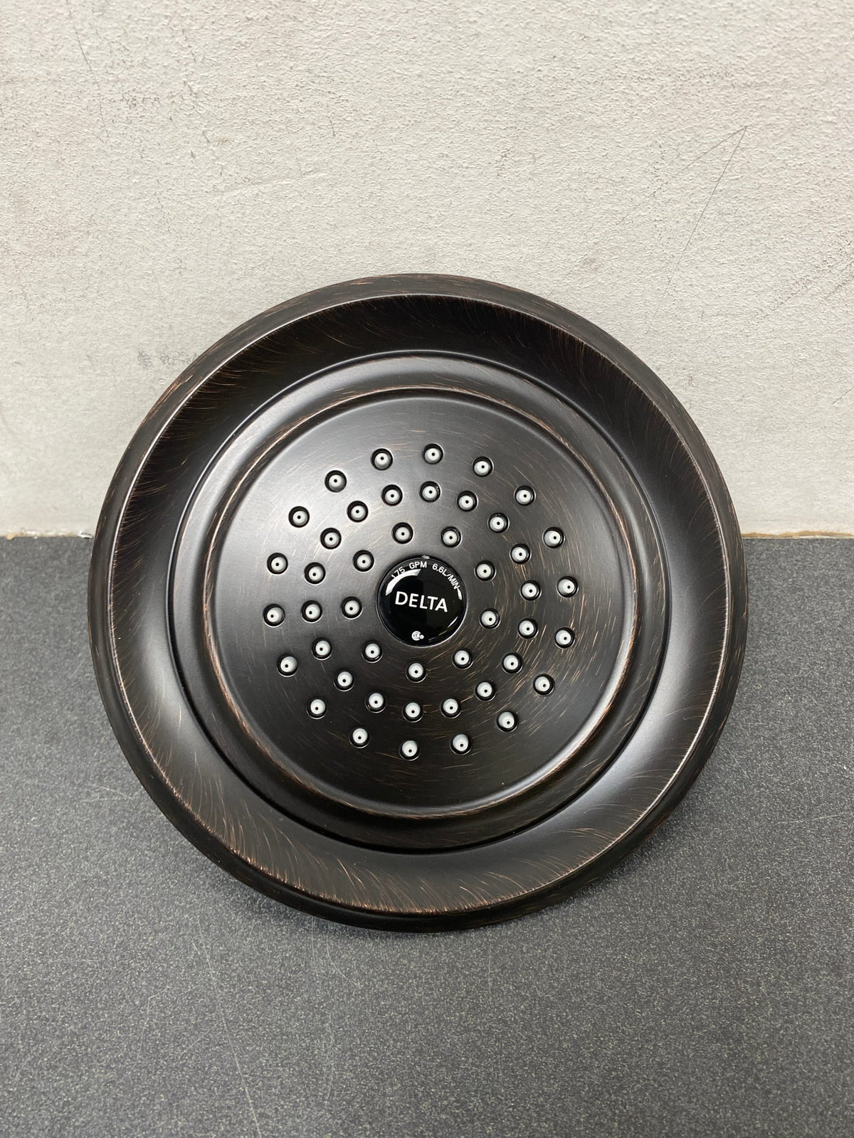 Delta RP48686RB 1.75 GPM Universal 7-1/2" Wide Rain Shower Head with Touch-Clean Technology - Venetian Bronze