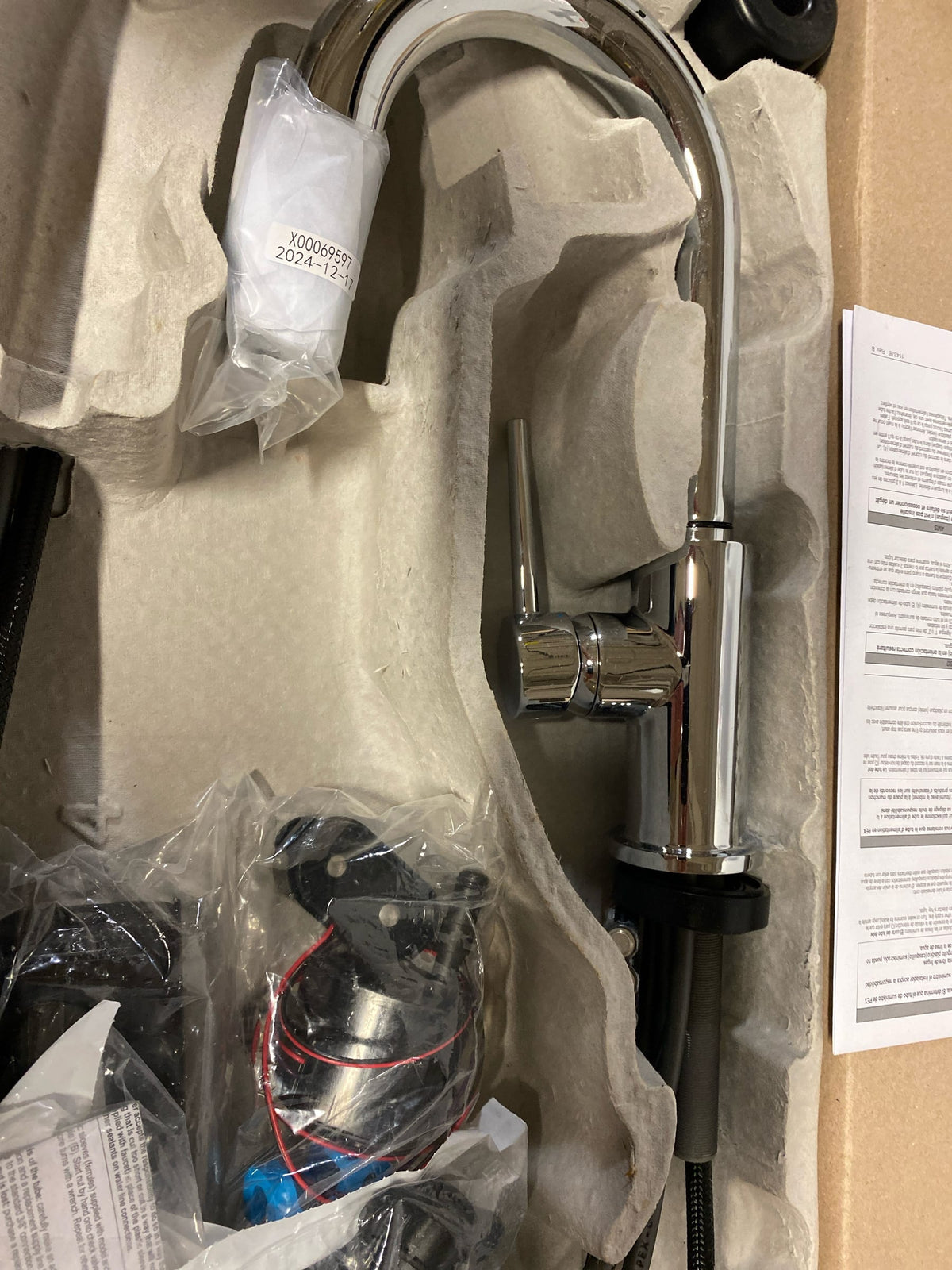 Delta 9959TL-DST Trinsic 1.8 GPM Single Hole Pull Down Touchless Bar Faucet with Touch2O Touch-Clean, MagnaTite Docking and Diamond Seal Cartridge Technologies - Chrome