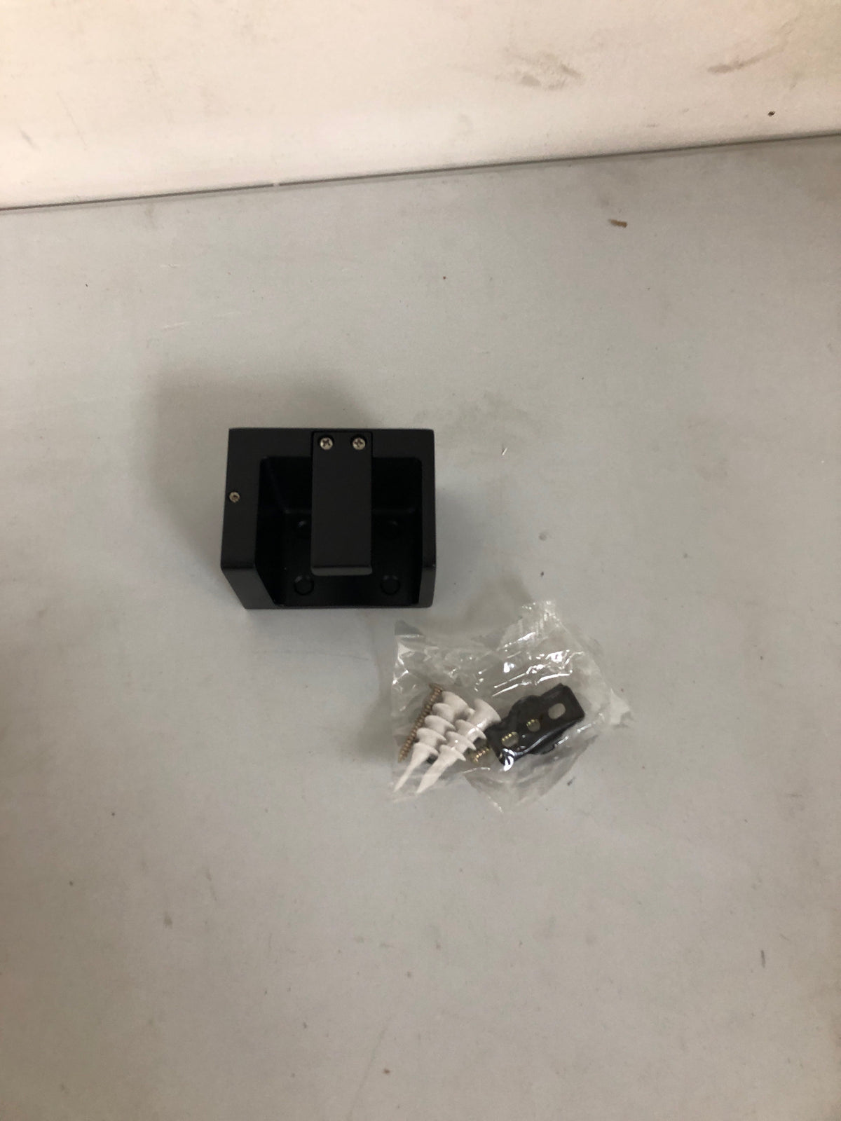 Speakman Sa-2506 Lura Single Robe Hook - Black
