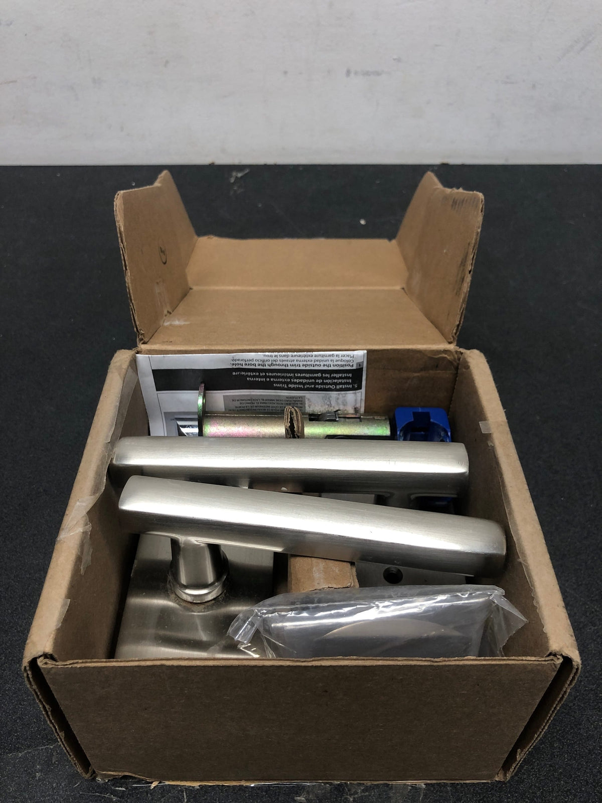 Emtek 5112FRLUS15RH Freestone Right Handed Passage Door Lever Set with Modern Rectangular Rose from the Urban Modern Collection - Satin Nickel