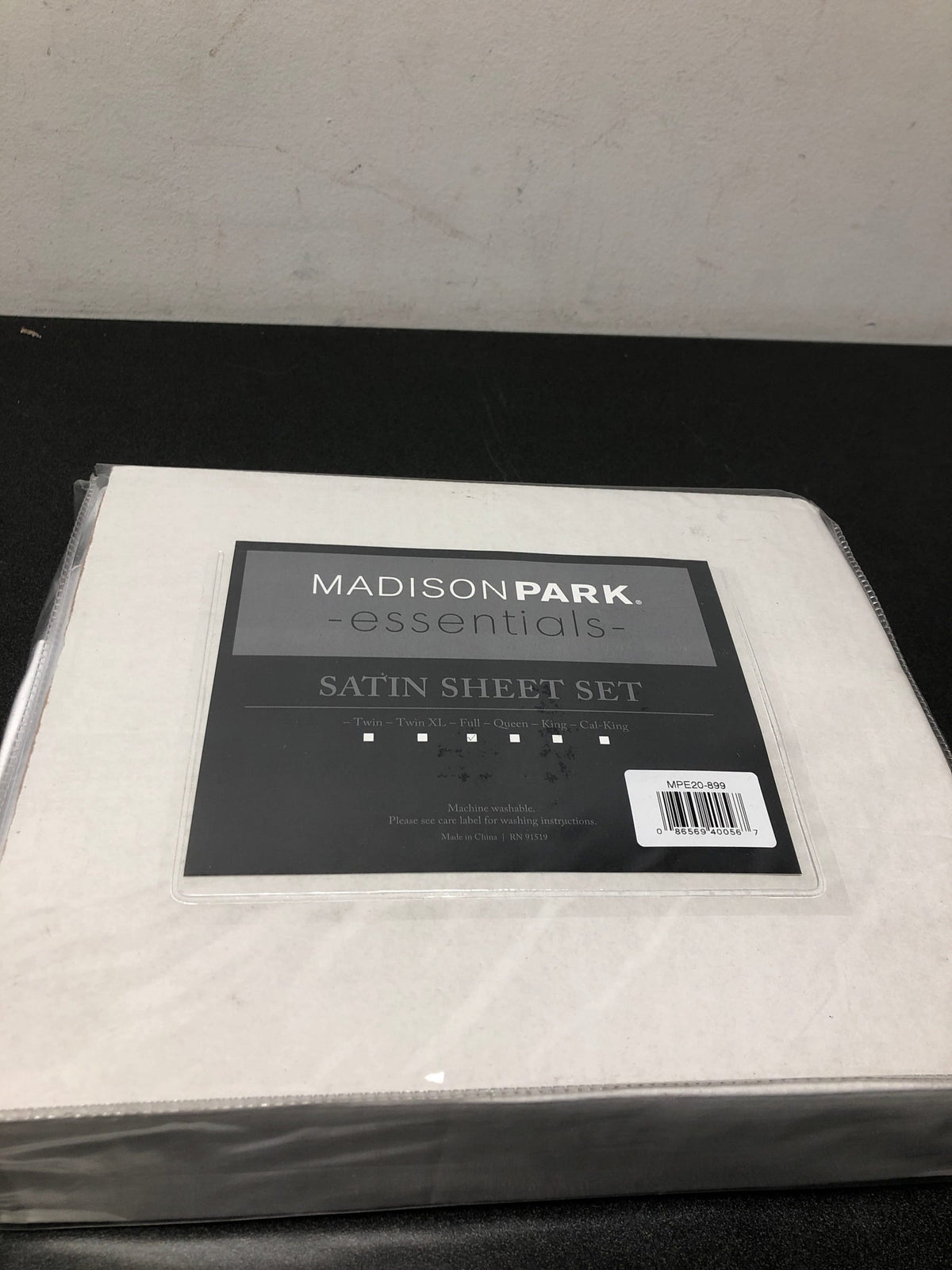 Madison park MPE20-899 Satin 6-Piece White Solid Polyester Full Luxury Sheet Set