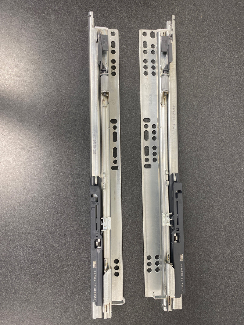 Hettich 9 209 799 Quadro 4D V6 15 Inch Full Extension Concealed Undermount Ball Bearing Drawer Slides with 90 lb. Weight Capacity and Soft Close - Zinc