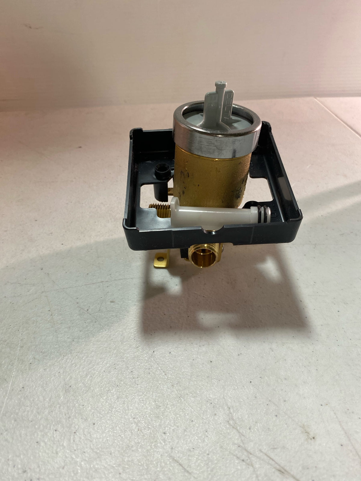 Delta Universal Mixing Rough-In Valve with 1/2" NPT Male thread with 1/2" C.W.T Female Sweat - Box Model