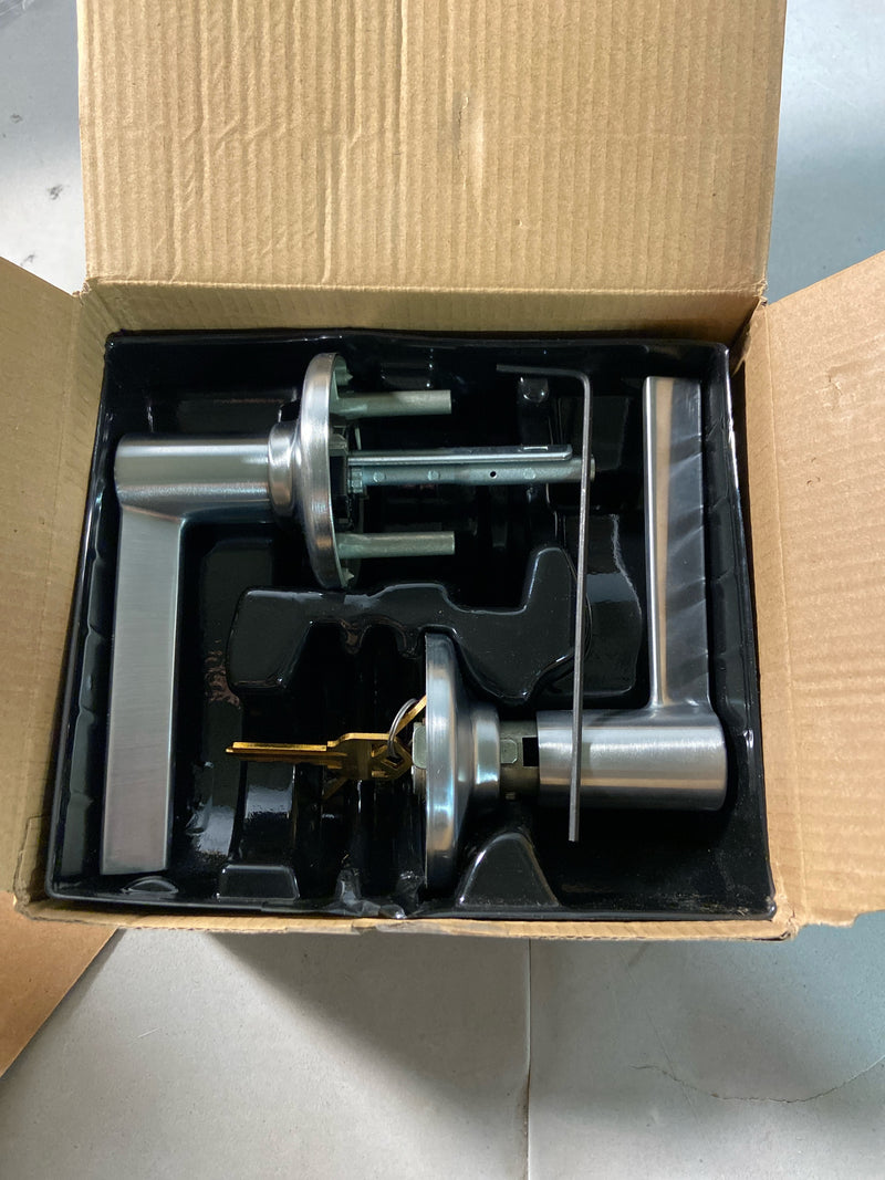 Kwikset 405LRLRDT-26DS Ladera Keyed Entry Single Cylinder Door Lever Set with SmartKey Technology from the Signature Series - Satin Chrome