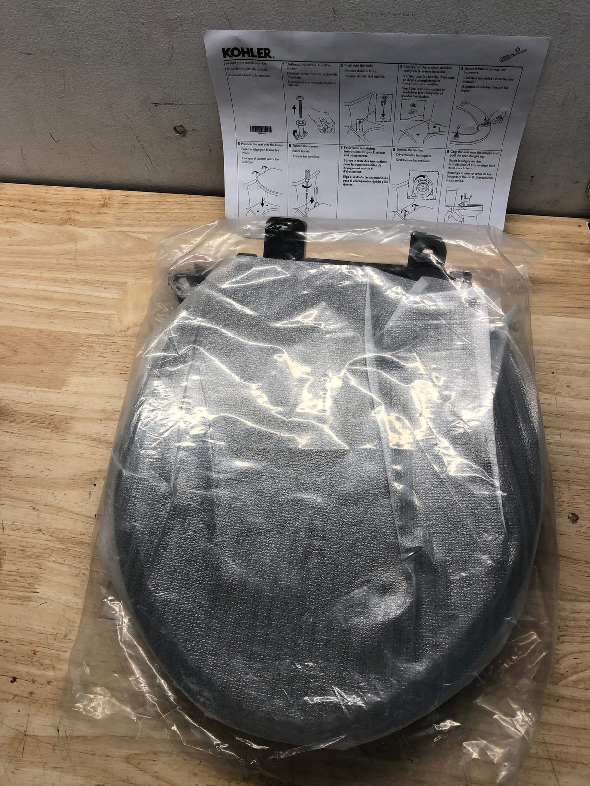 Kohler 4639-RL-7 Cachet Round Closed Front Toilet Seat in Black