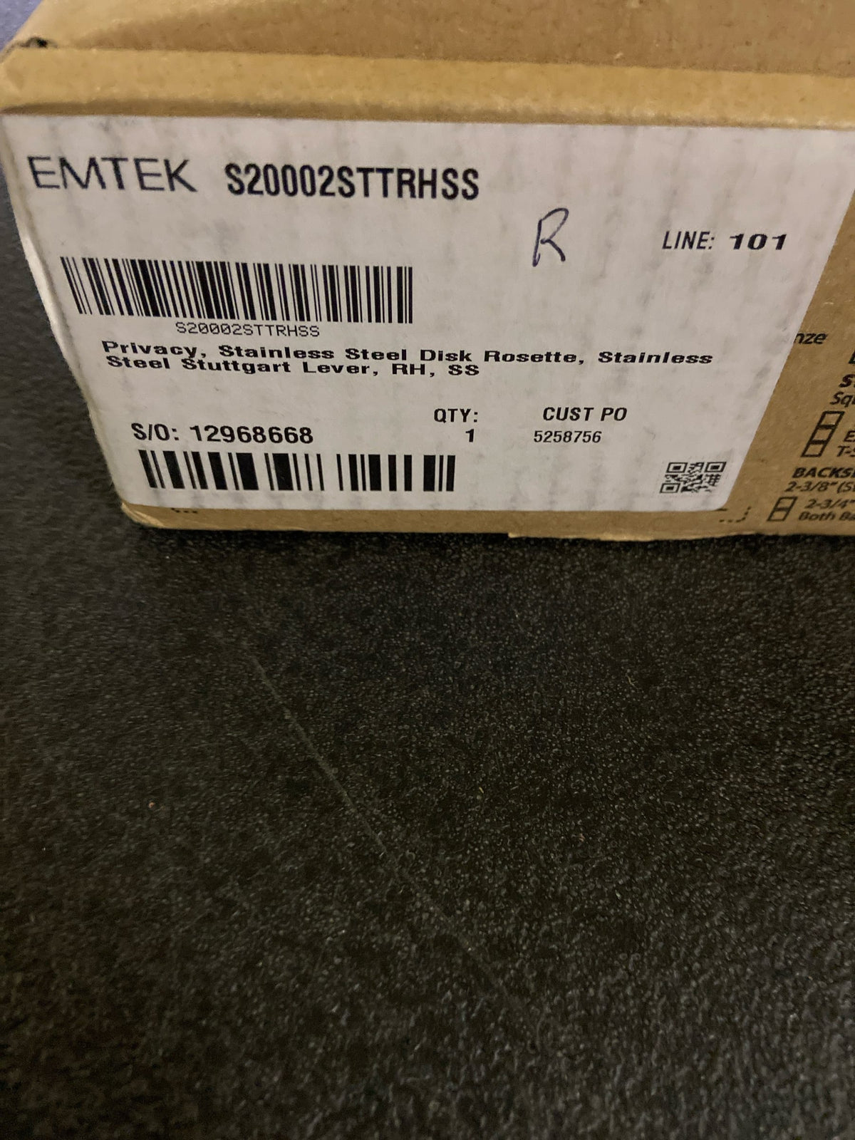 Emtek Privacy, Disk Rosette, Stuttgart Lever, Brushed Stainless Steel, RH