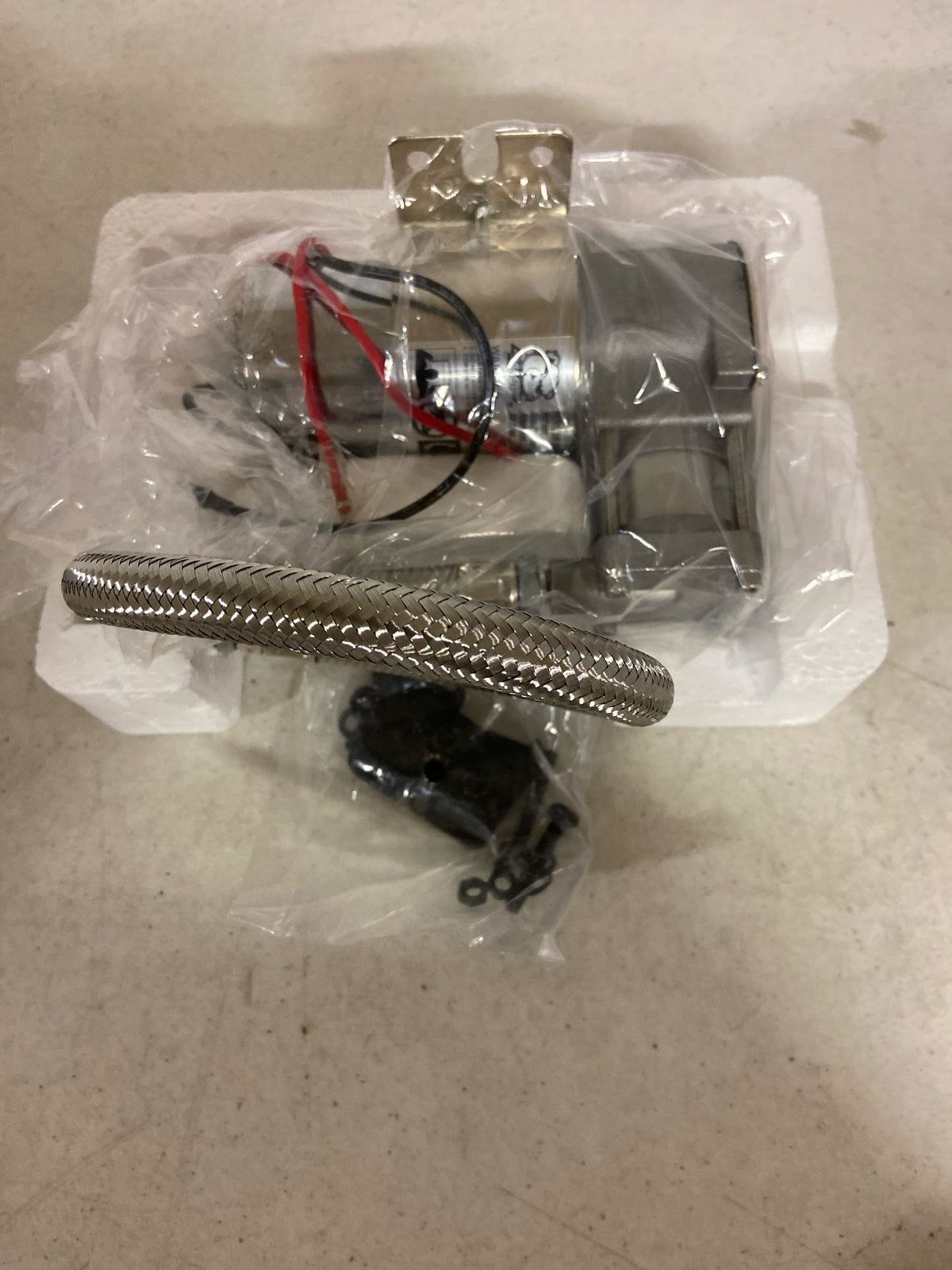 Bulldog Winch Compressor, Mini On-Board 130PSI, 1.3CFM