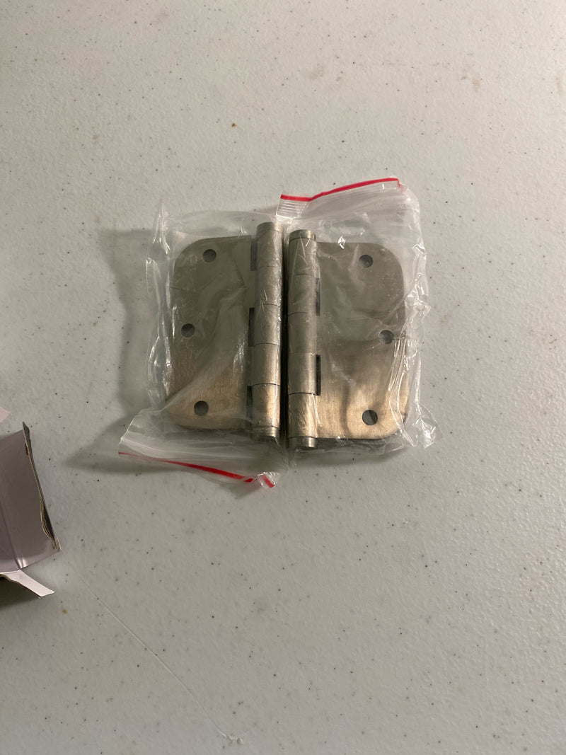 Deltana DSB35R515-R 3-1/2" x 3-1/2" Solid Brass 5/8" Radius Corner Plain Bearing Mortise Hinge - Pair - Satin Nickel