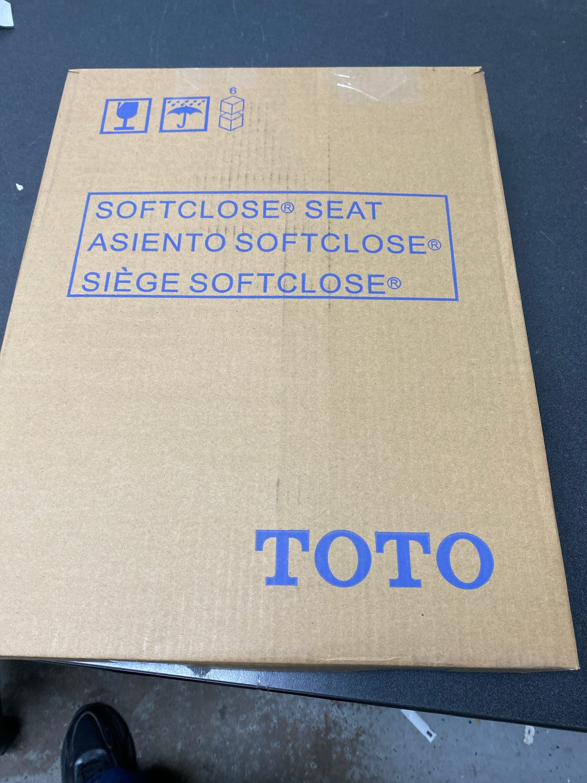 TOTO SS154#11 SoftClose Elongated Closed-Front Toilet Seat and Lid - Colonial White