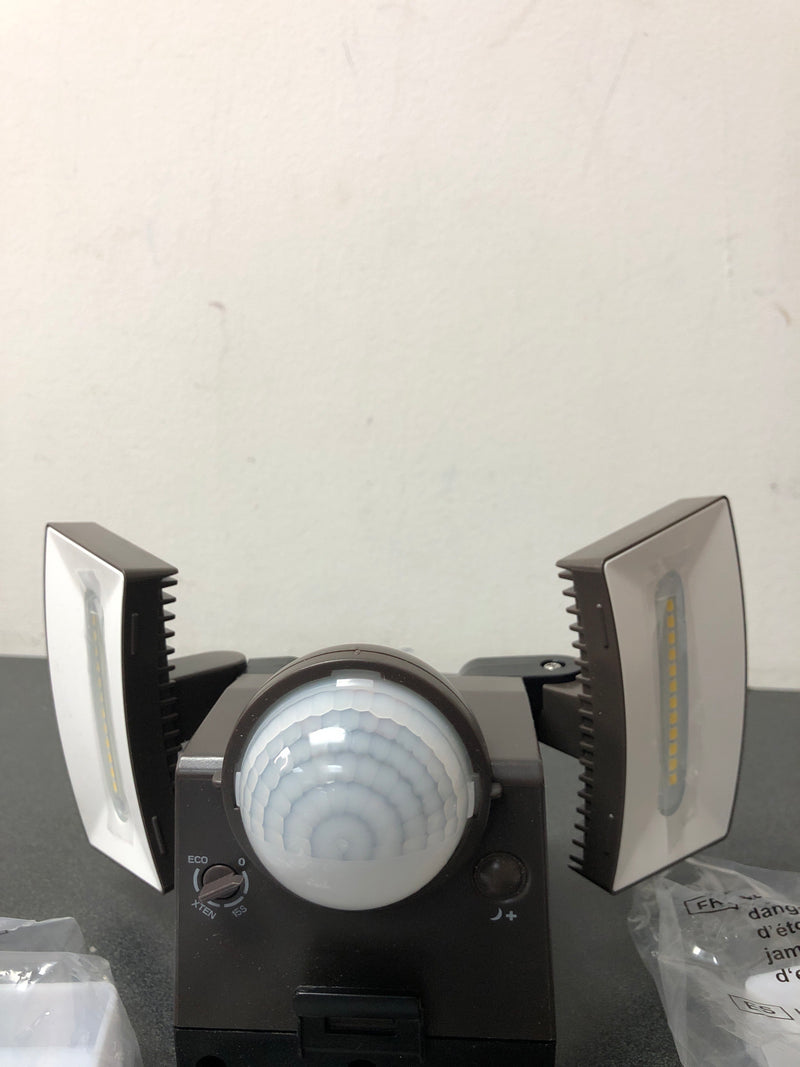 Defiant HB-1880-BZ 180-Degree Bronze Twin Battery Motion Sensor Outdoor Integrated LED Flood Lights with 800 Lumens