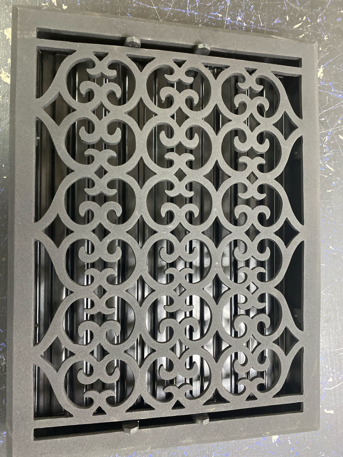Signature Hardware 346066 Old Victorian Cast Iron Floor Register - Powder Coat - 10" x 14" (11-1/4" x 15" Overall)