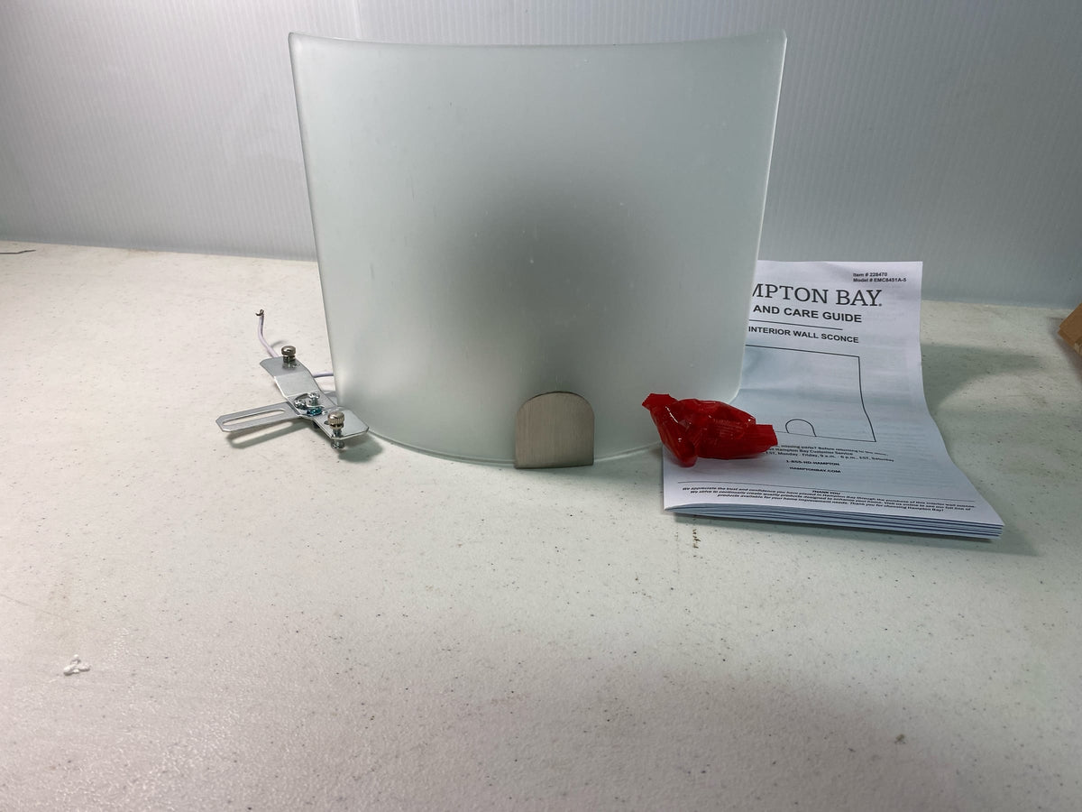 Hampton Bay EMC8451A-5 Lighting, See Picture
