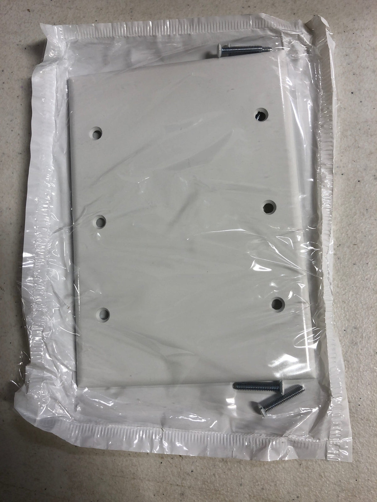 Leviton Blank 3 Gang Wallplate