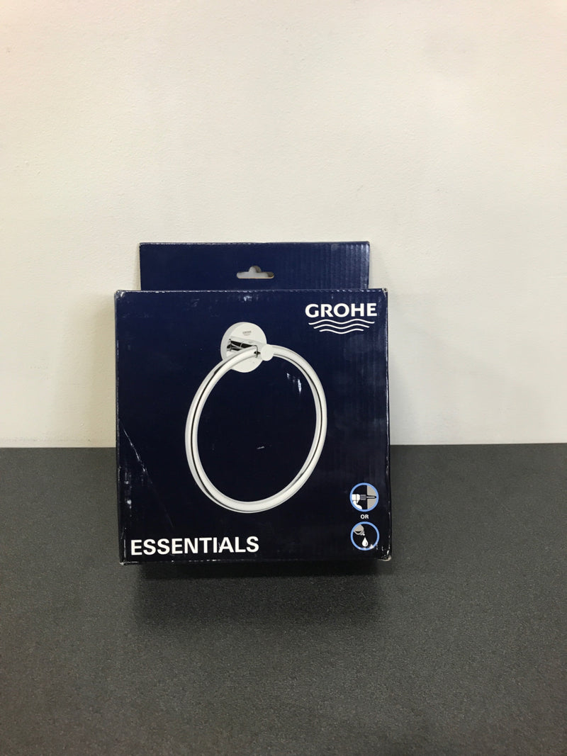 GROHE Essentials Towel Ring in StarLight Chrome-40365001