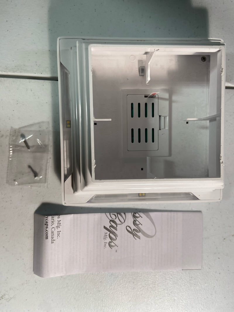 Classy Caps SLO78W Regal 7" Wide LED Solar Post Cap Light that fits 4" x 4" Post - White