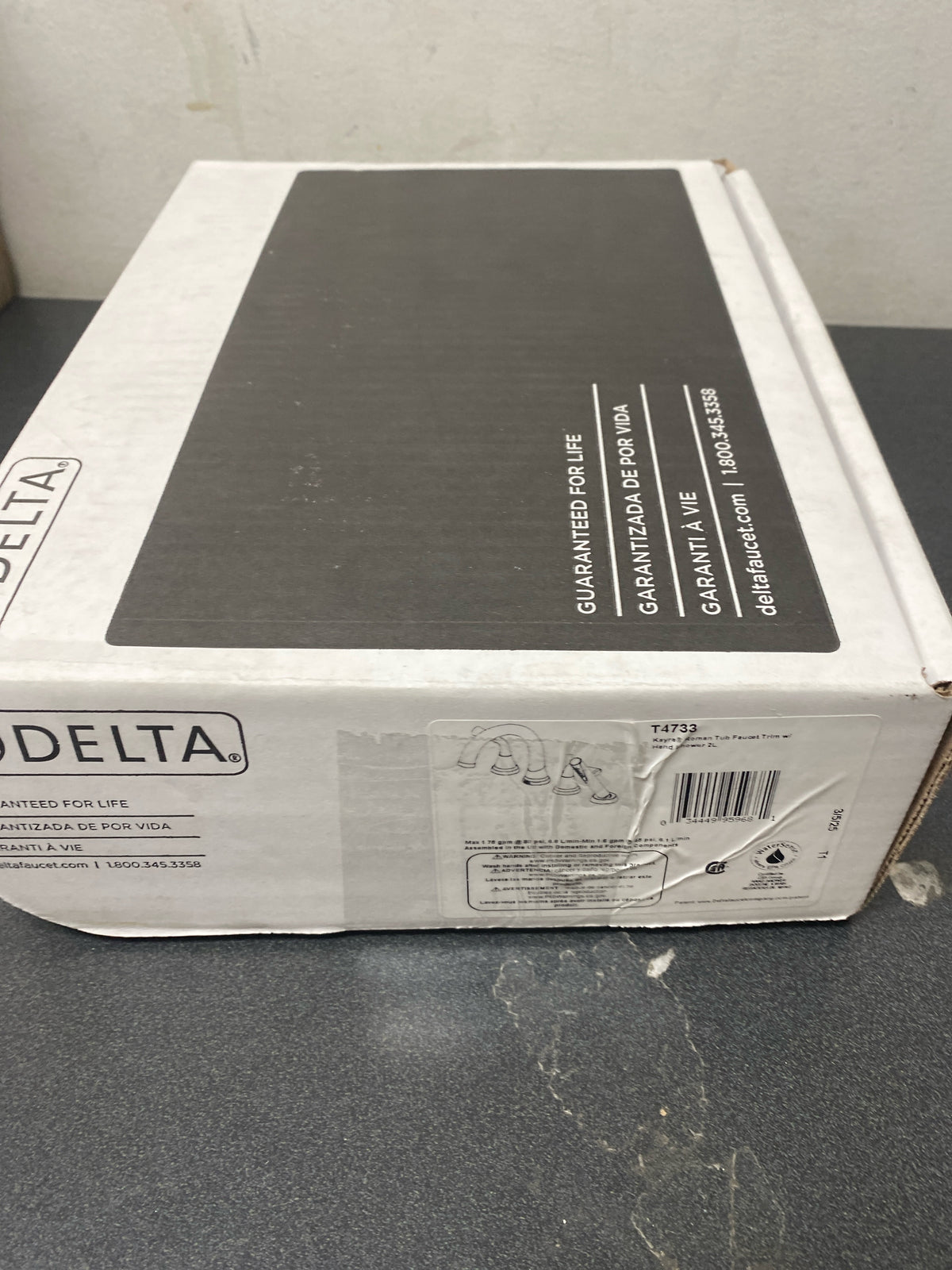 Delta T4733 Kayra Deck Mounted Roman Tub Filler with Built-In Diverter - Includes Hand Shower - Chrome
