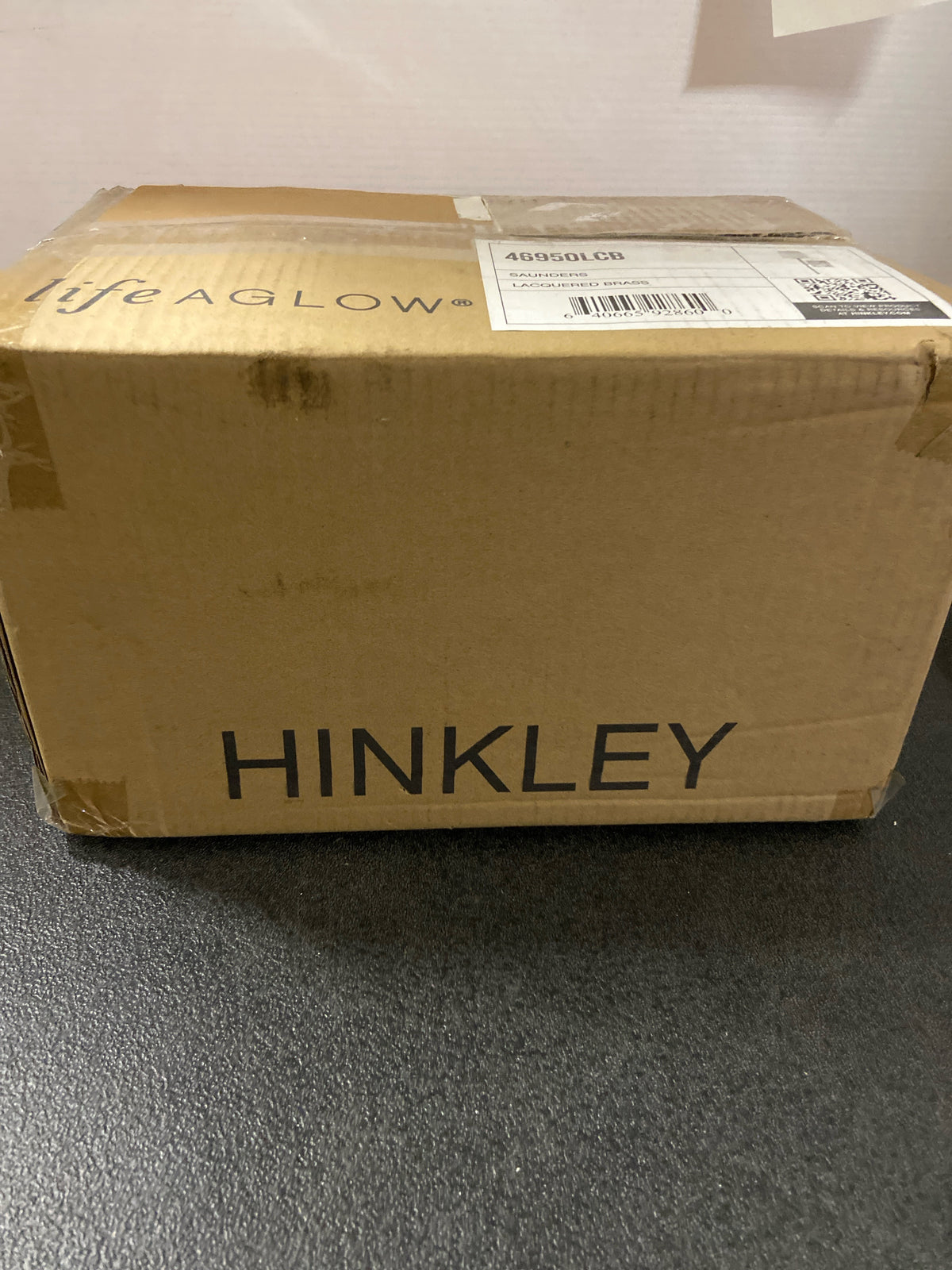 Hinkley Lighting 46950LCB Saunders 16" Tall Wall Sconce - Lacquered Brass