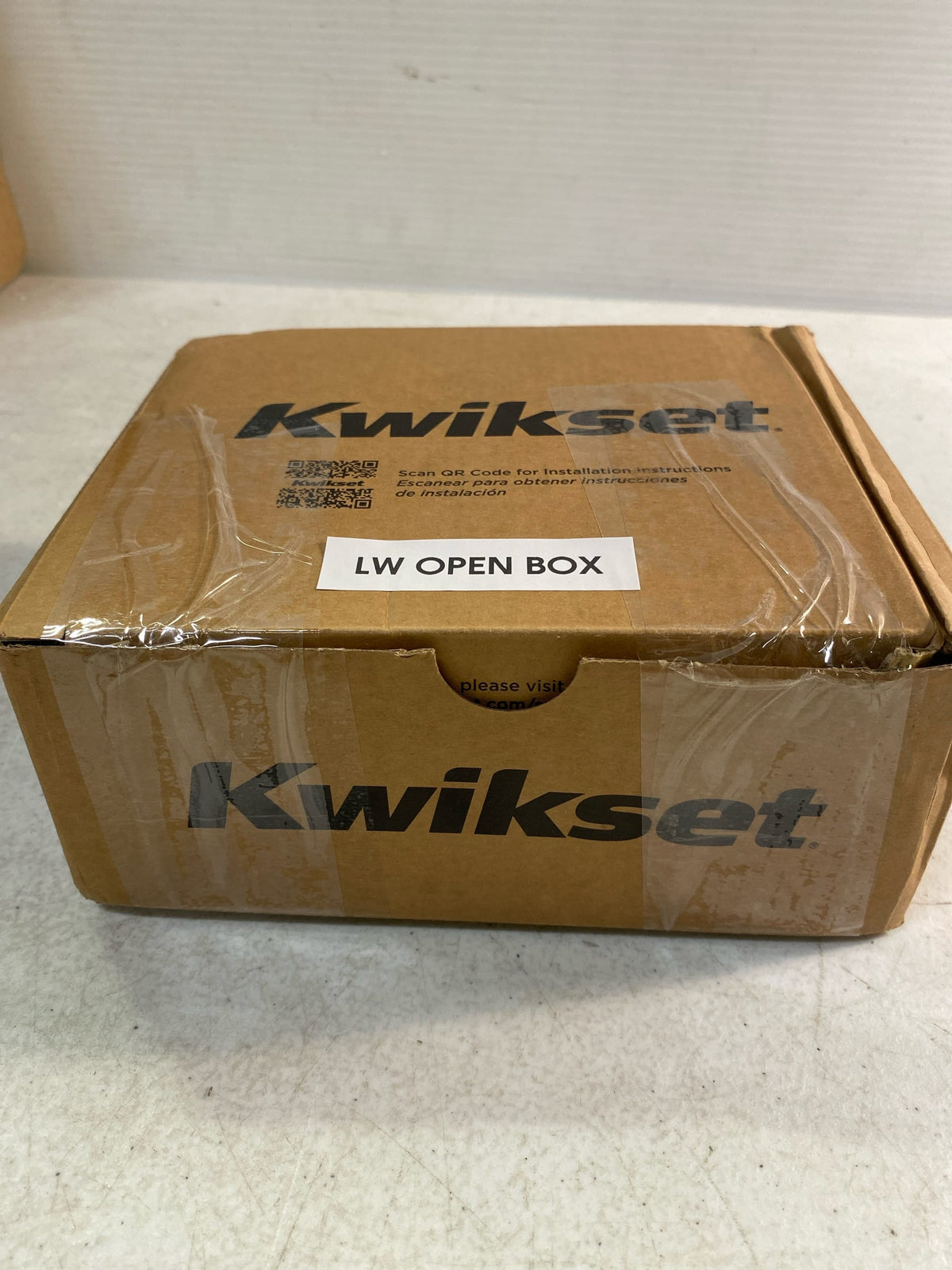 Kwikset 740MILSQT-26S Milan Single Cylinder Keyed Entry Door Lever Set with Square Rose - Polished Chrome