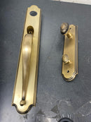 Grandeur 844131 Arc Solid Brass Rose Keyed Entry Single Cylinder Full Plate "S" Grip Handleset with Grande Victorian Knob and 2-3/8" Backset - Vintage Brass