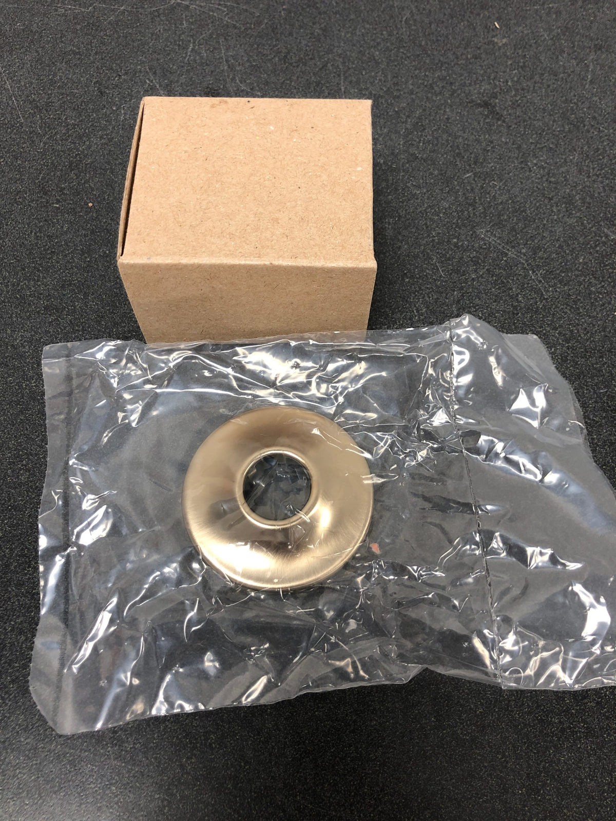 Delta RP6025CZ Round Shower Arm Flange - Champagne Bronze