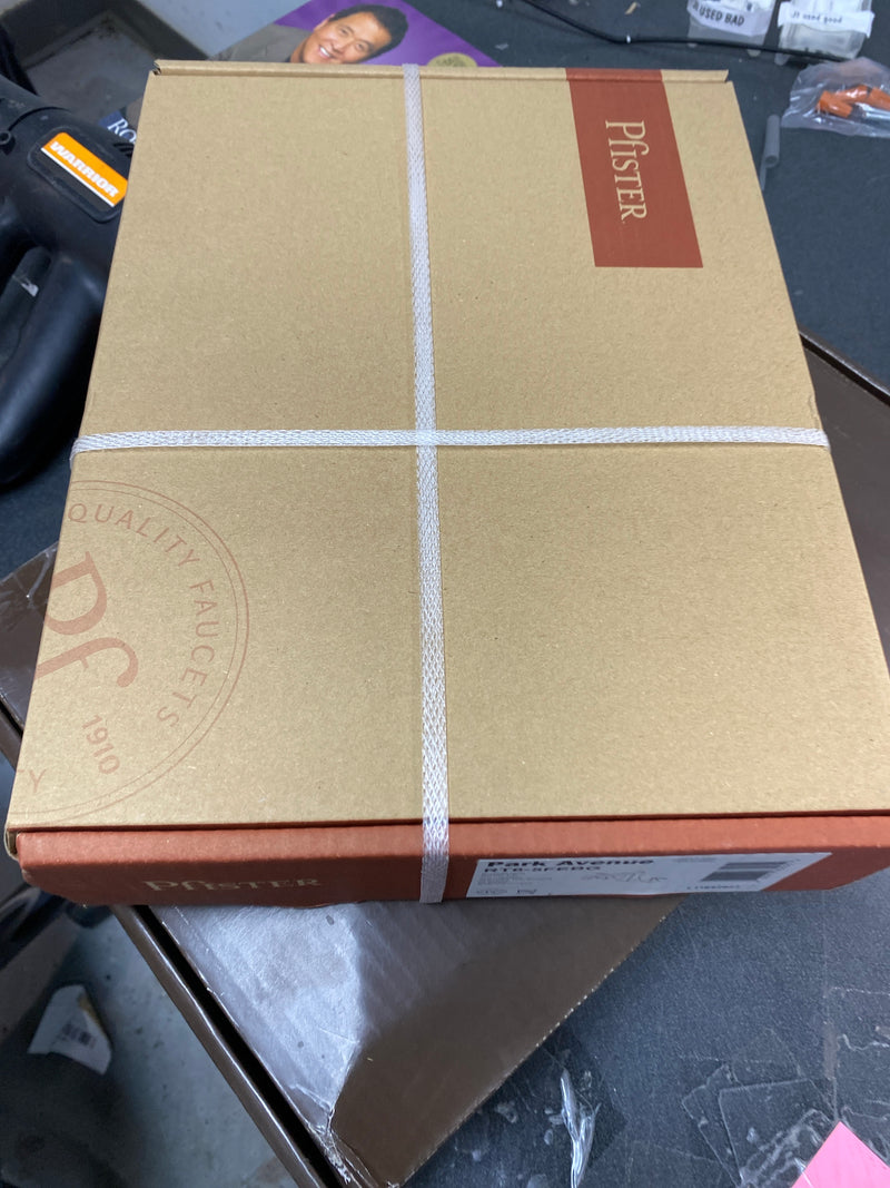 Pfister RT6-5FEBG Park Avenue Deck Mounted Roman Tub Filler Double Handle - Brushed Gold