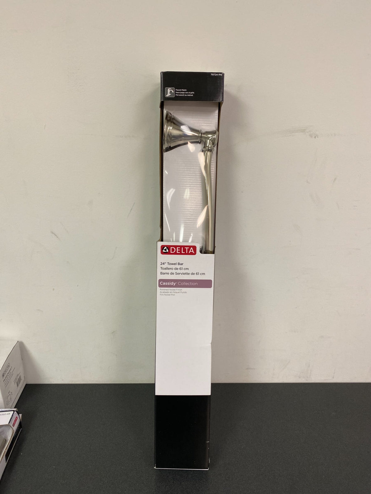 Delta Cassidy 24 in. Towel Bar in Polished Nickel