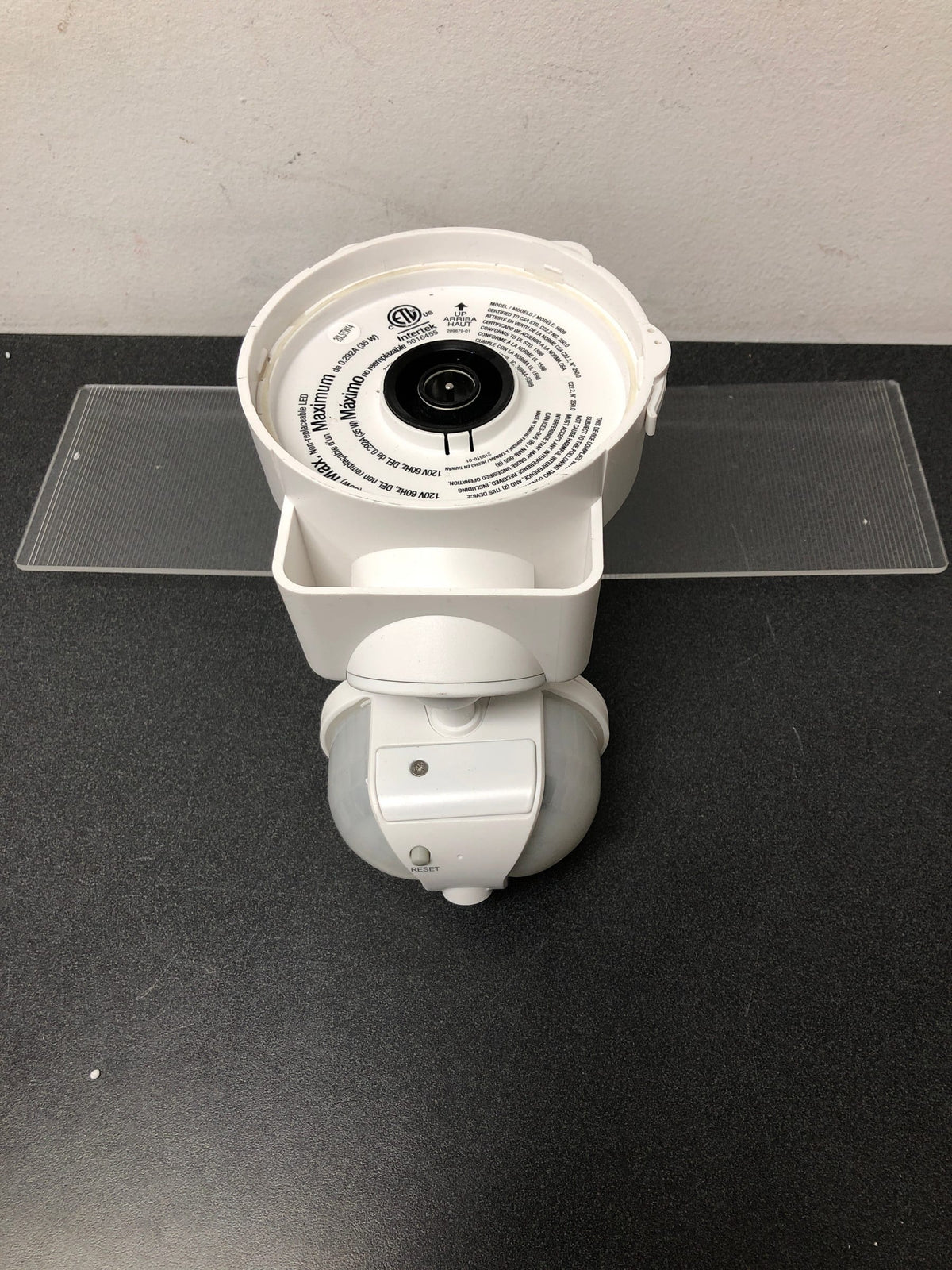 Secur360 HZ-9309-WH 2000 Lumens Integrated LED Motion Sensor Wired Edge Lit White Outdoor Security Flood Light with Video Wi-Fi Connected